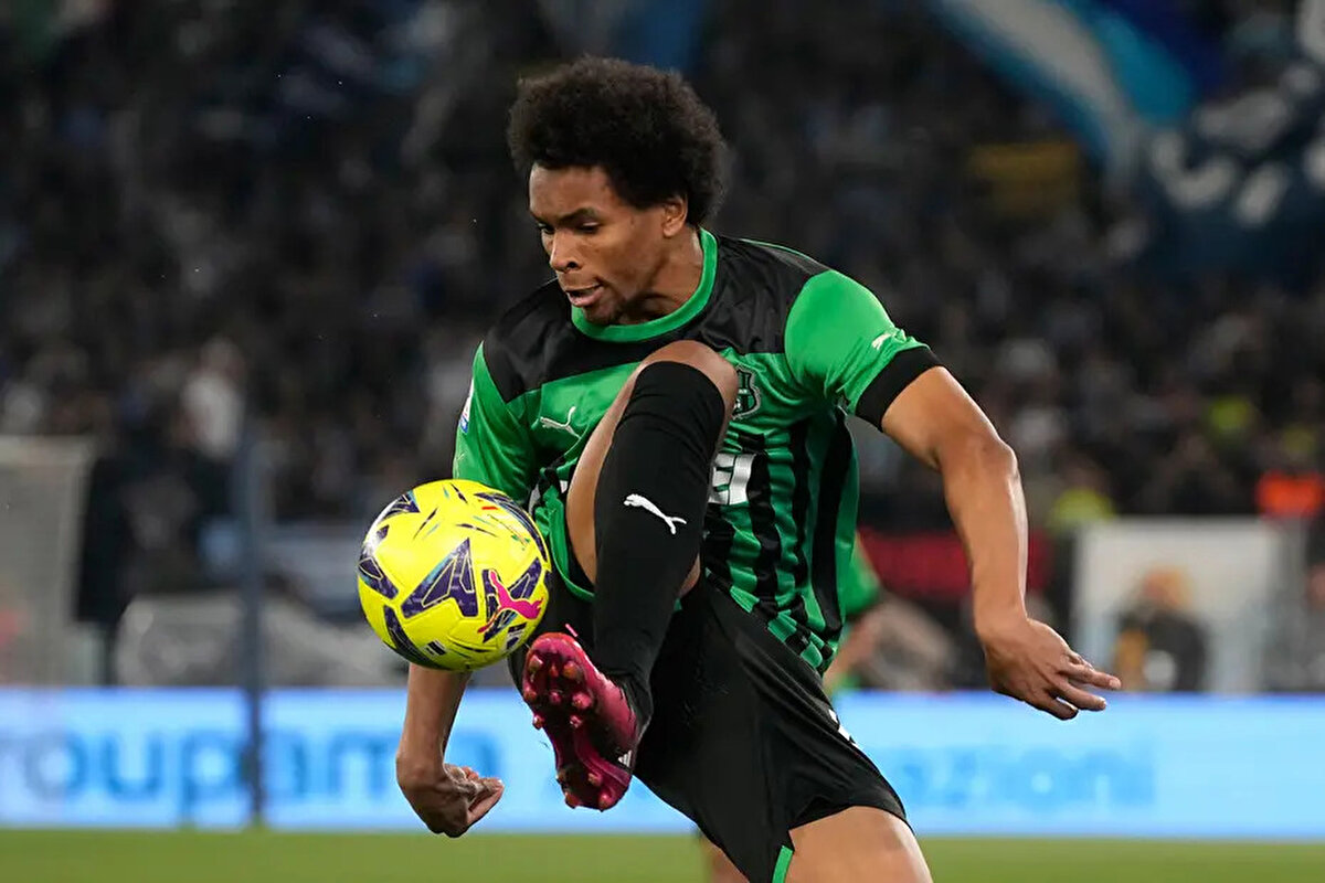 Foot Mercato'nun haberine göre, Fenerbahçe, Armand Lauriente transferi için kulübü Sassuolo ile anlaşmaya yakın. 