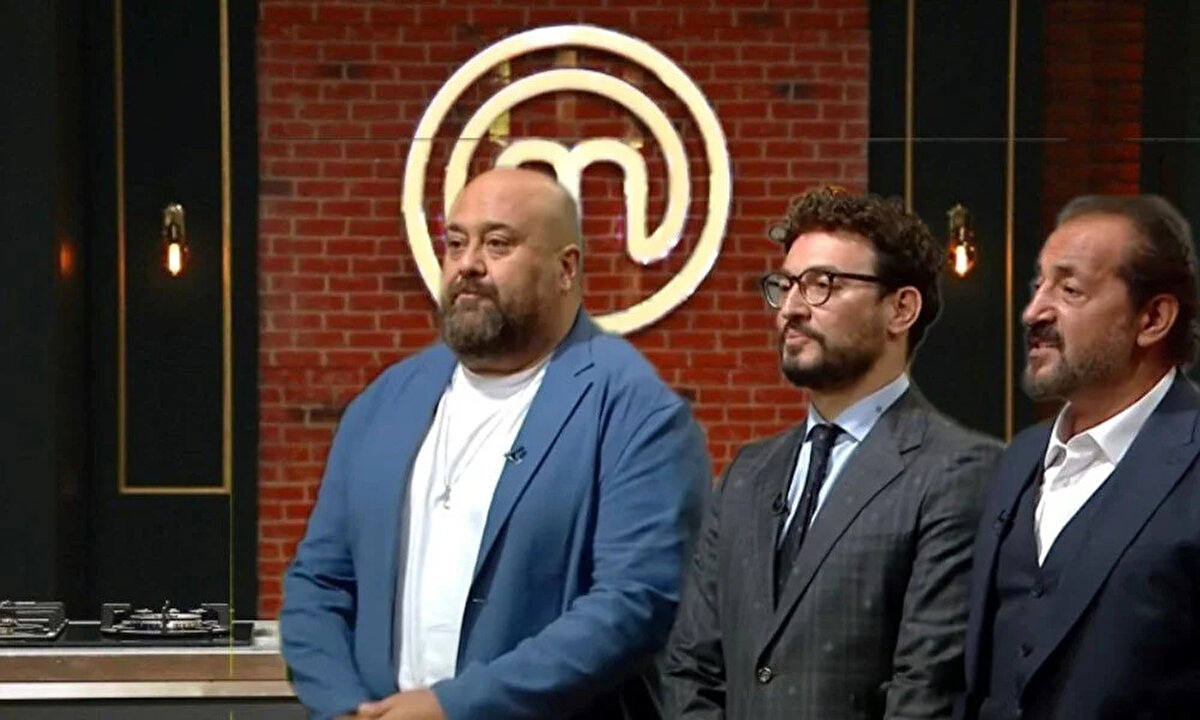 Yedek yarışmacılar, şeflerin dikkatini çekerek MasterChef mutfağında yer alma şansı yakaladı. İlerleyen haftalarda ana kadroya dahil olacak isimlerin belirlenmesiyle MasterChef Türkiye 2025 daha da heyecanlı bir hale gelecek.