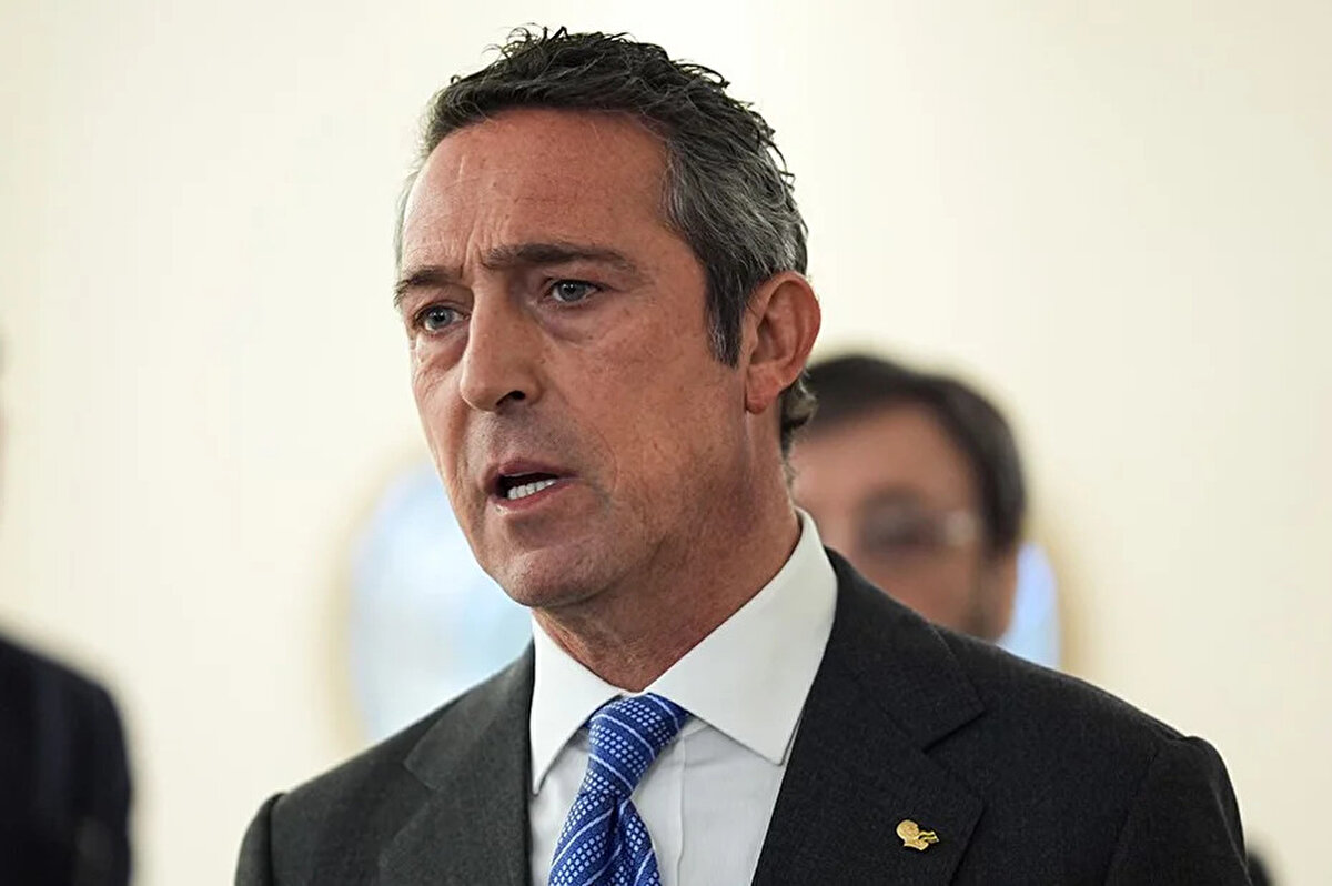 Görevi bırakma kararını daha önce alan ancak gelen talepler üzerine tekrar aday olan Ali Koç'un bu kez kesin olarak bırakma kararı aldığı belirtiliyor.<br><br>