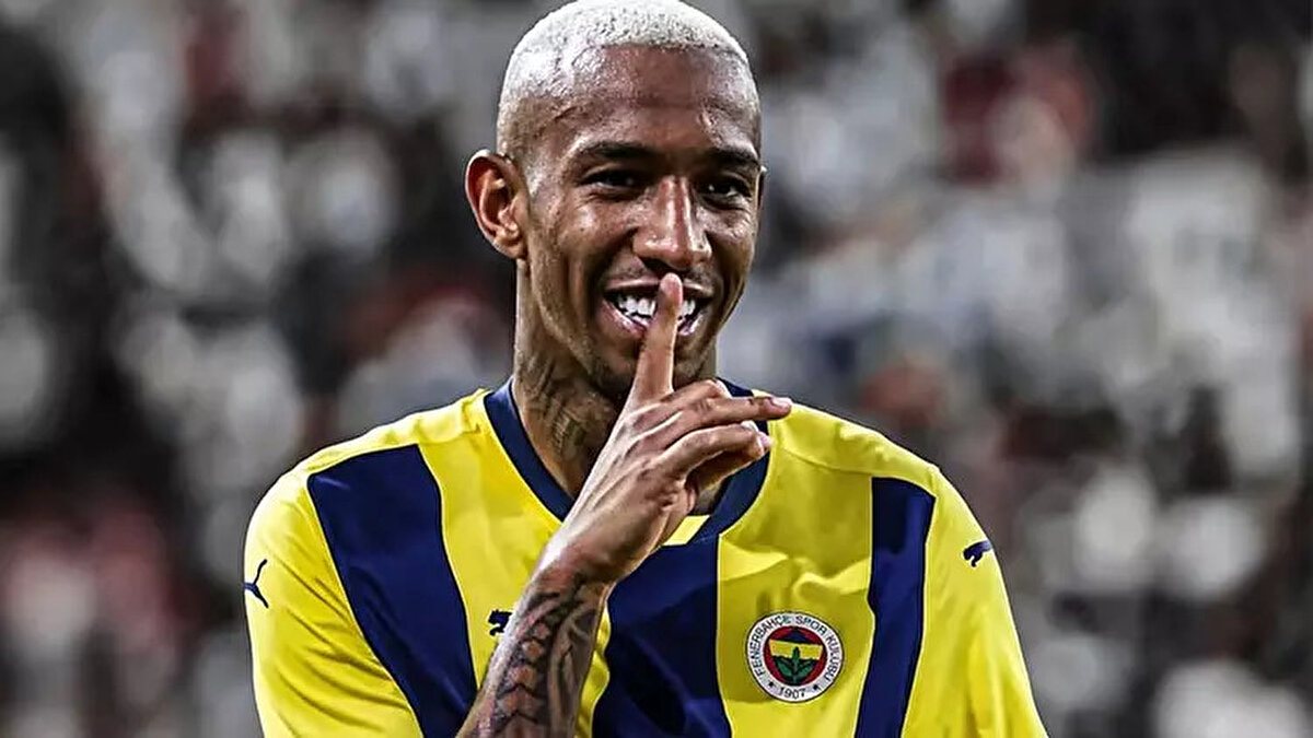 Flamengo'nun Talisca'dan indirime girmesini isteyeceği ifade edilirken, Fenerbahçe yönetiminin de Talisca'dan en az zararla çıkma planları yaptığı aktarıldı.<br><br>