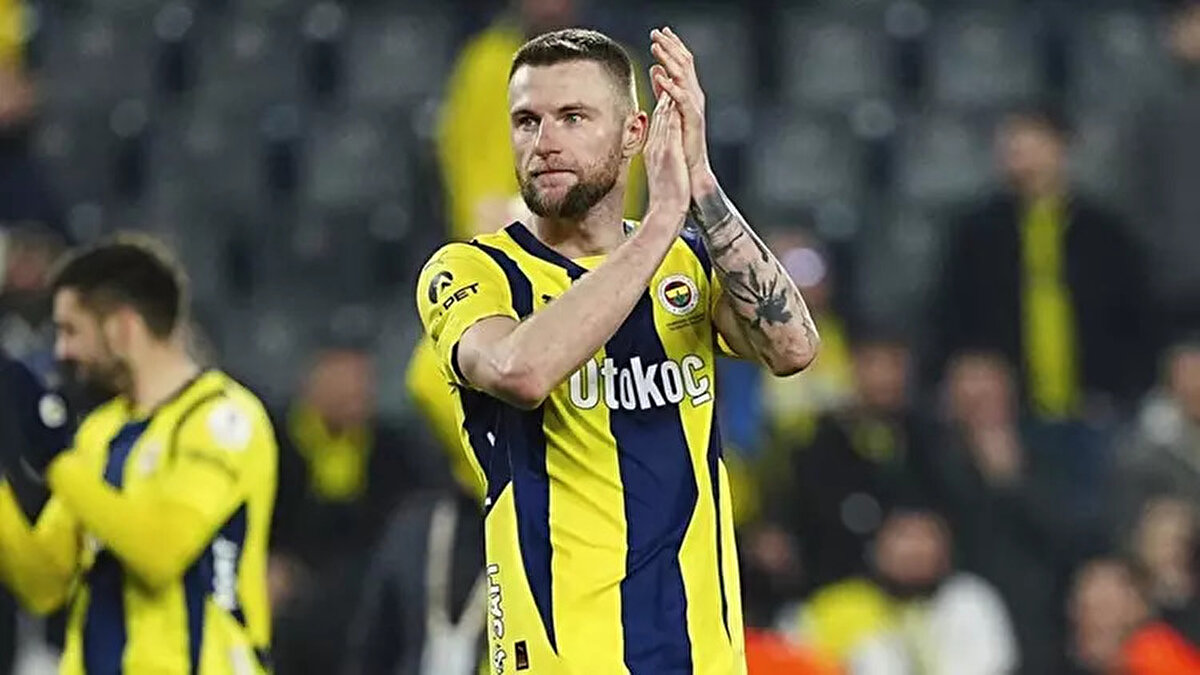 L'equipe'nin haberine göre Fenerbahçe, Milan Skriniar'ın transferi için PSG ile tüm şartlarda anlaştı. Sarı-lacivertliler, Slovak stoperin transferini yaklaşık olarak 10 milyon euro'ya bitirdi.<br>