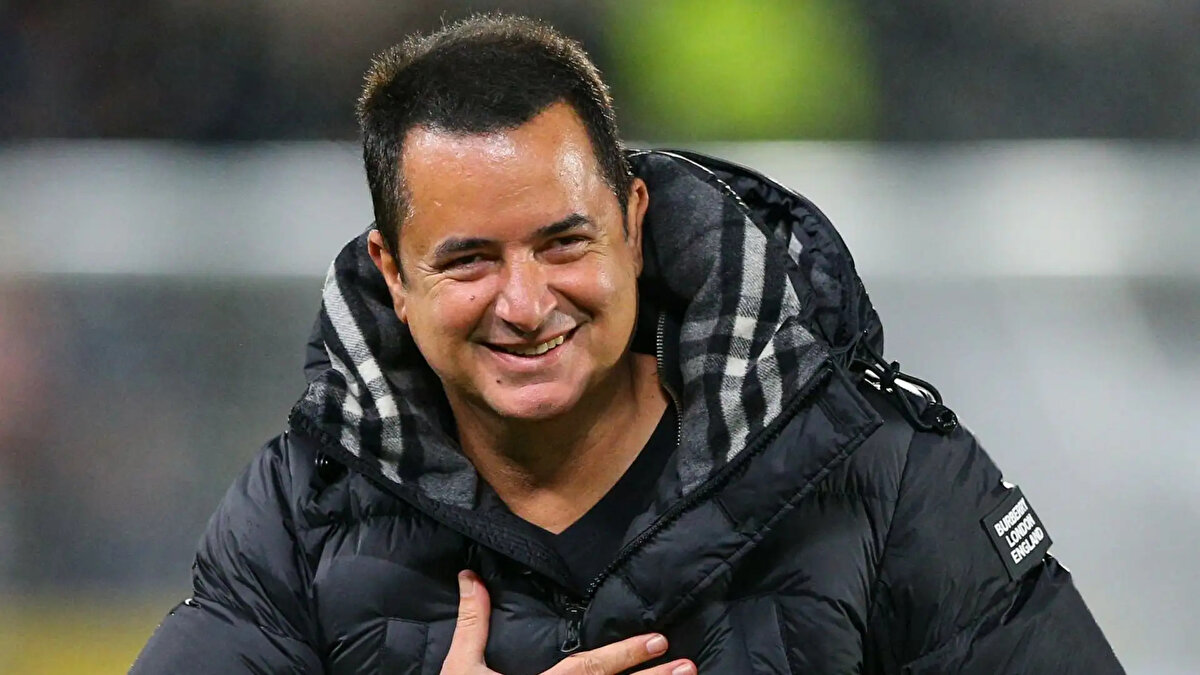 Transfer yasağı cezası olan Hull City, sadece bonservisi elinde olan ve kiralama formülüyle transfer yapabiliyor.<br><br>