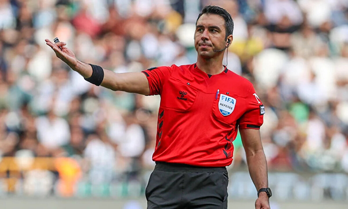 Arda Kardeşler, Şampiyonlar Ligi 2. eleme turu rövanşındaki Zrinjski Mostar - Slovan Bratislava maçını yönetti. <br><br>