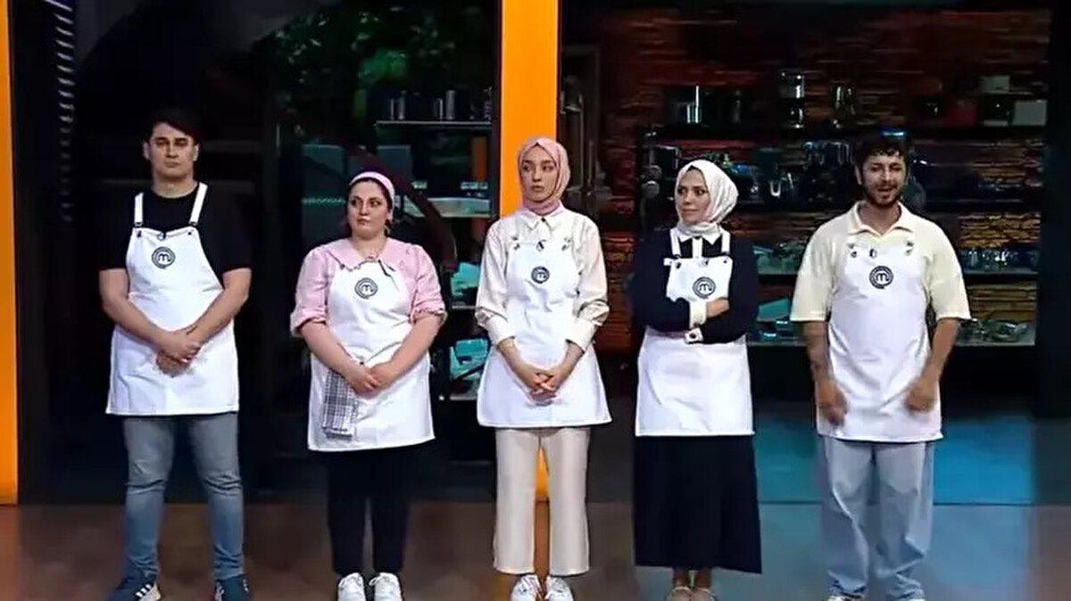 MasterChef Ana Kadroya Giren Yarışmacılar (2025)<br><br>İşte şimdiye kadar MasterChef 2025 ana kadrosuna katılmayı başaran 16 yarışmacı:<br><br>Furkan<br><br>Eylül<br><br>Çağatay<br><br>Onur<br><br>Hilal<br><br>Sercan<br><br>Ayla<br><br>İhsan Yiğit<br><br>Ayten<br><br>Çağlar<br><br>Sezer<br><br>Cansu<br><br>Özkan<br><br>Gizem<br><br>İrem<br><br>Hakan