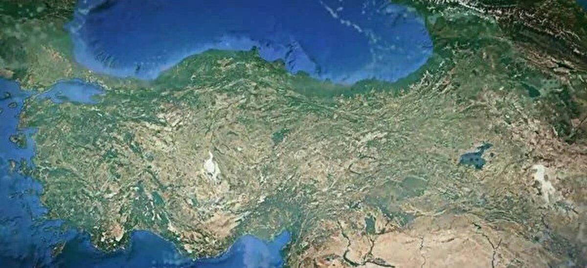 Türkiye’nin dijitalleşme sürecinde önemli bir adım olan Ulusal Coğrafi Bilgi Platformu, e-Devlet entegrasyonu ile vatandaşların hizmetine sunuldu. Bu sistem sayesinde arsa veya konut almak isteyen kişiler, tapu bilgileri, alt yapı durumu, çevresel analizler ve bölgenin plan durumuna dair detaylı coğrafi bilgilere anında erişebilecek.