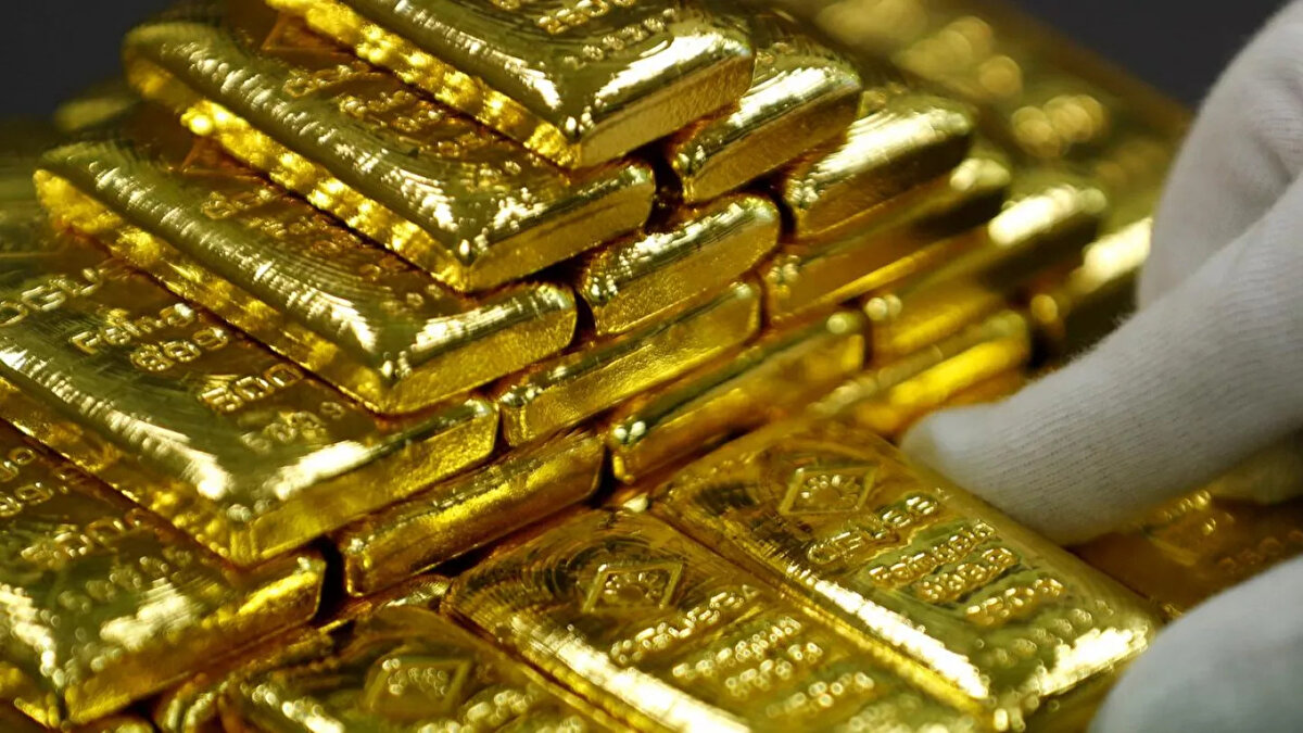 2. Almanya<br>Toplam Altın Miktarı: 3.350,3 ton<br><br>Toplam Rezervlerdeki Payı: %77,6