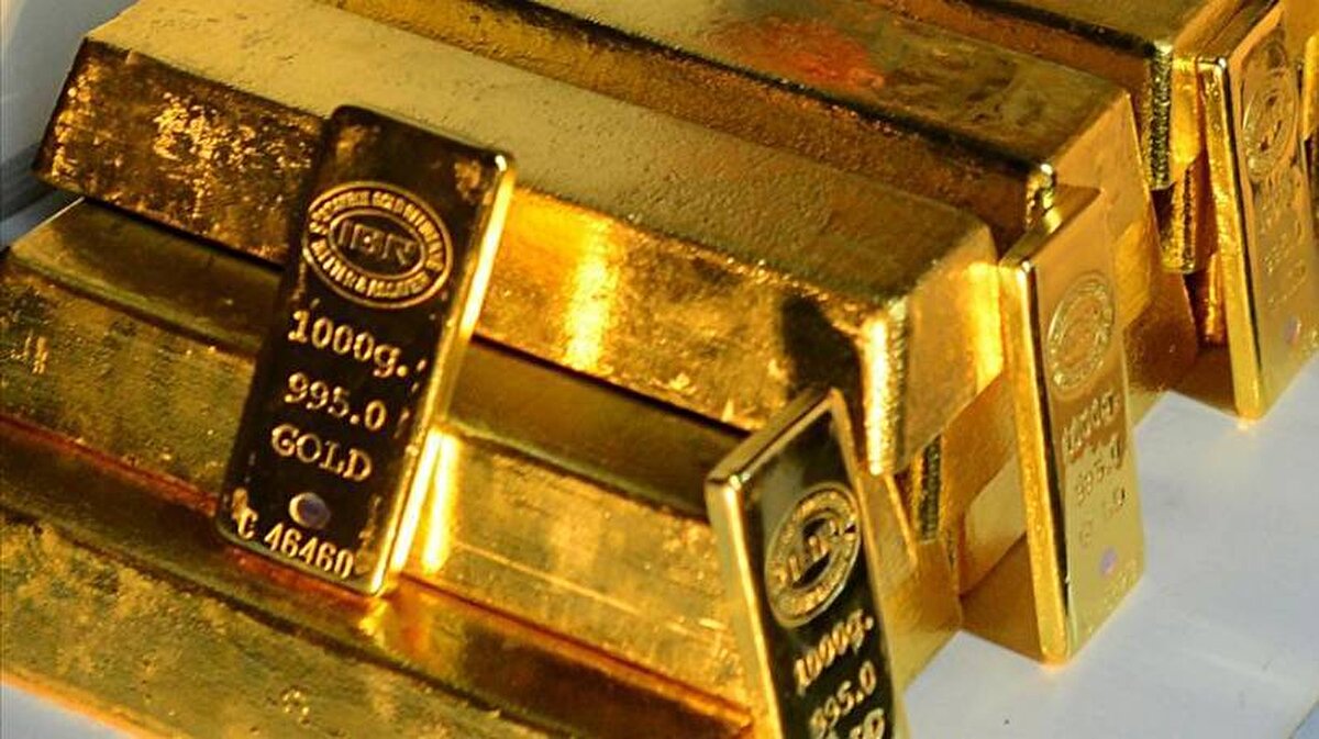 4. İtalya<br>Toplam Altın Miktarı: 2.451,8 ton<br><br>Toplam Rezervlerdeki Payı: %74,4