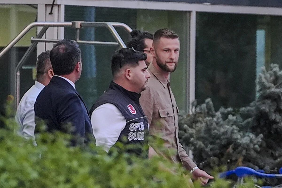 Son olarak Skriniar ve Semedo'yu da renklerine bağlayan sarı-lacivertliler için çarpıcı bir iddia ortaya atıldı.<br>