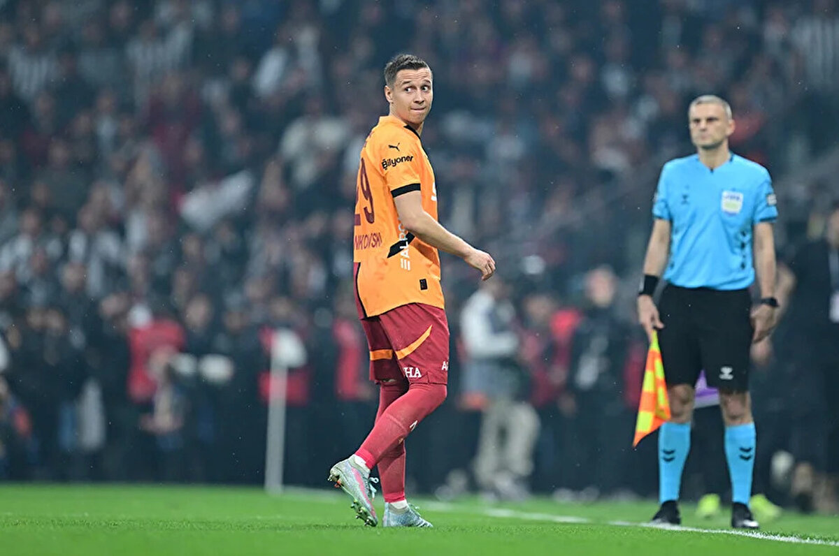 Fransız temsilcisi, Frankowski transferi için Galatasaray ile satın alma opsiyonlu kiralama konusunda anlaşma sağladı.