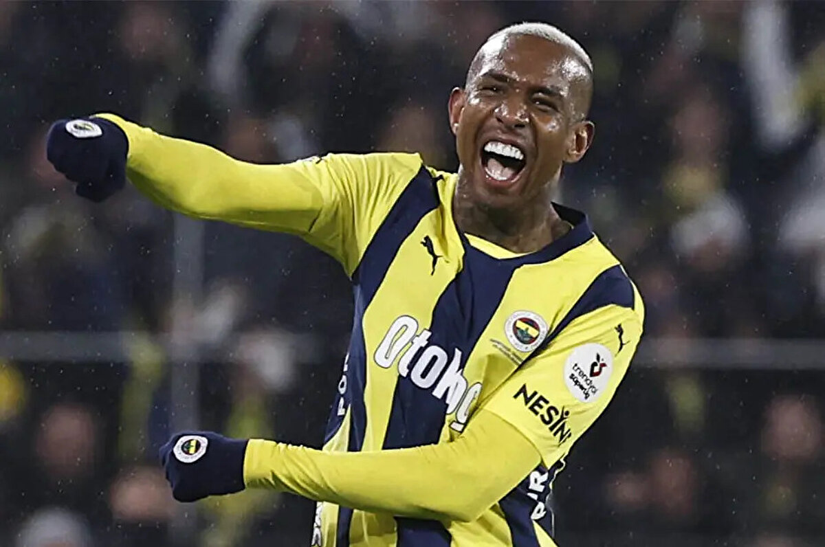 Fenerbahçe'nin geçen sezonun ara transfer döneminde kadrosuna kattığı Anderson Talisca için Flamengo iddiası ortaya atılmıştı.<br>