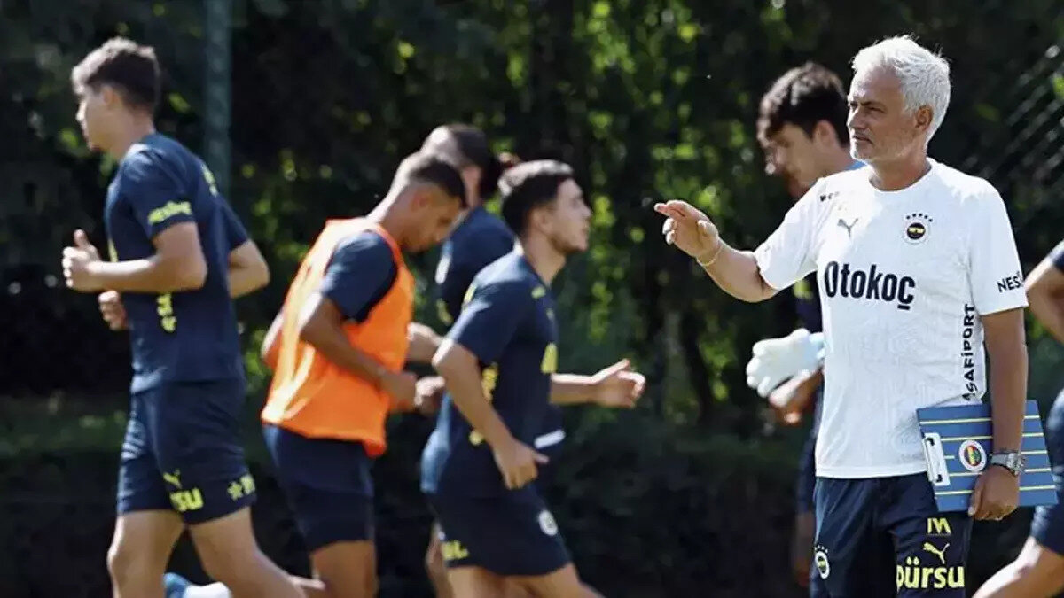 İşte Fenerbahçe'nin UEFA listesi: