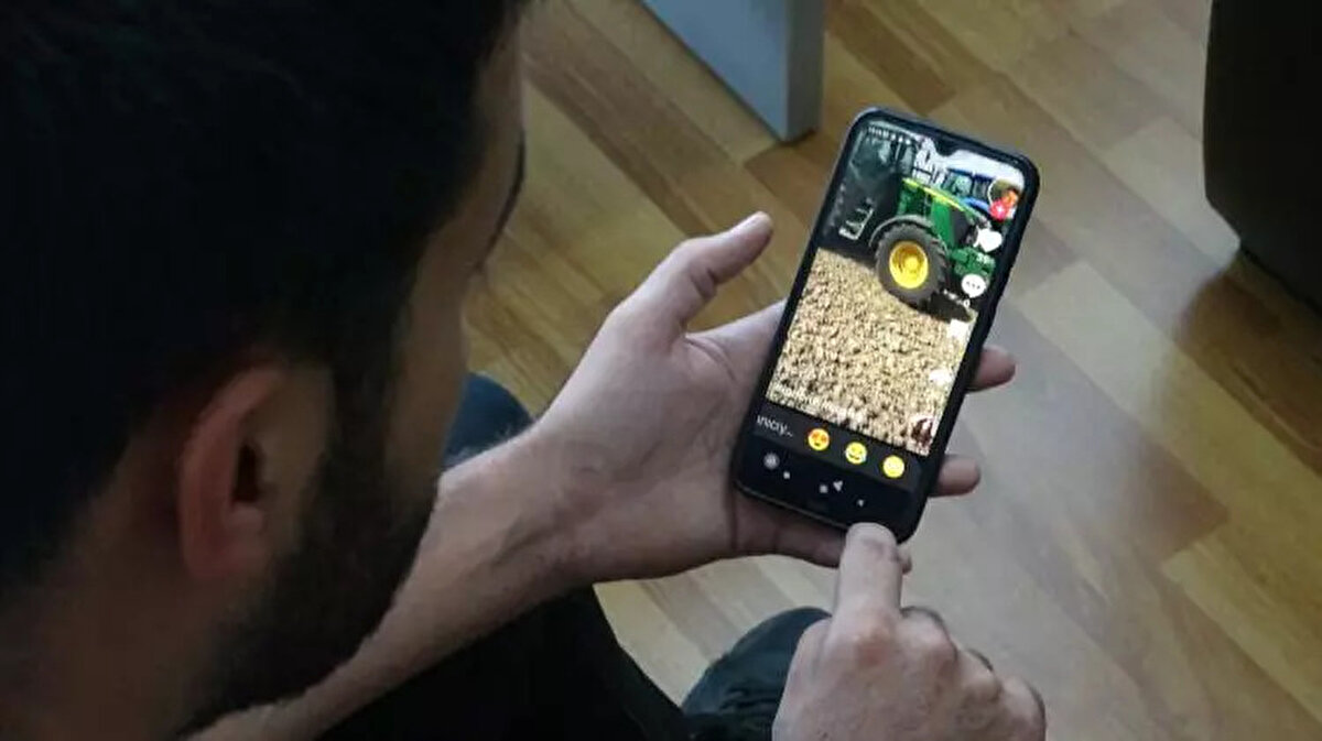 <br><br>Kendi traktöründeki belirgin özelliklerin, izlediği videodaki aynı marka ve model traktörde de bulunduğunu fark eden Işık, 30 Temmuz’da videoları paylaşan kişinin yaşadığı Ankara’nın Polatlı ilçesine gitti<br>
