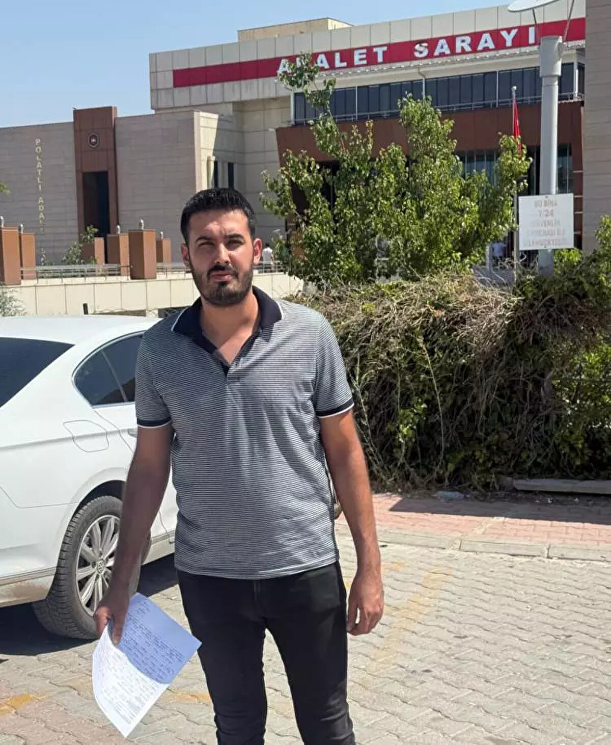 <br><br>Videoları paylaşan kişi, traktörün tarlasını ücret karşılığı süren B.Ö.’nün olduğunu söyleyince Işık, bu kez B.Ö.’ye ulaştı. B.Ö. ise 2023 yılında traktörü bir bayiden ruhsatsız şekilde satın aldığını, şimdi de ismini söylemediği başka birine verdiğini belirtti.<br>