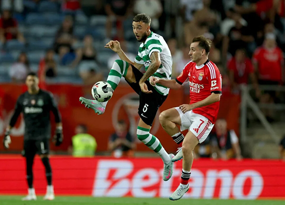 Kupayı 10. kez müzesine götüren Benfica'da Kerem Aktürkoğlu mücadeleye ilk 11'de başladı ve 80 dakika sahada kaldı.<br>