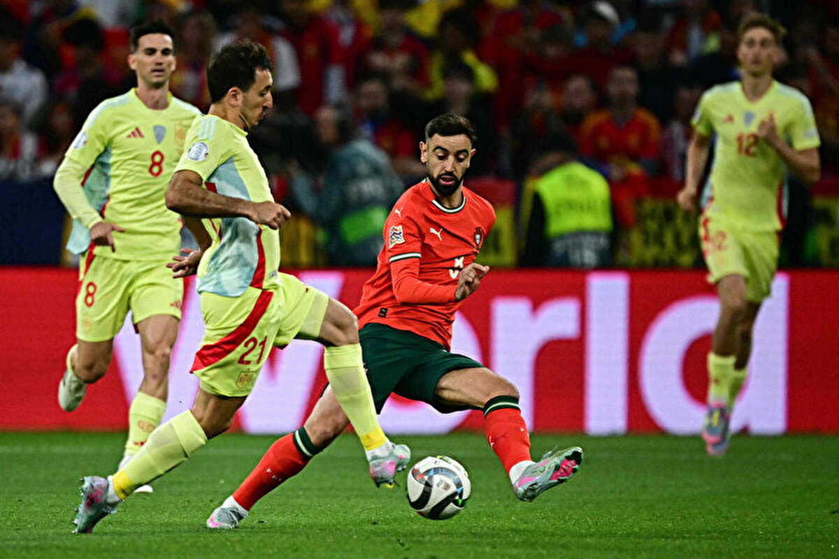 Sosyal medya hesabından Fenerbahçe'ye transfer olan Nelson Semedo'nun anons videosunu paylaşan Portekizli yıldız, flaş bir çağrı yaptı.<br><br>