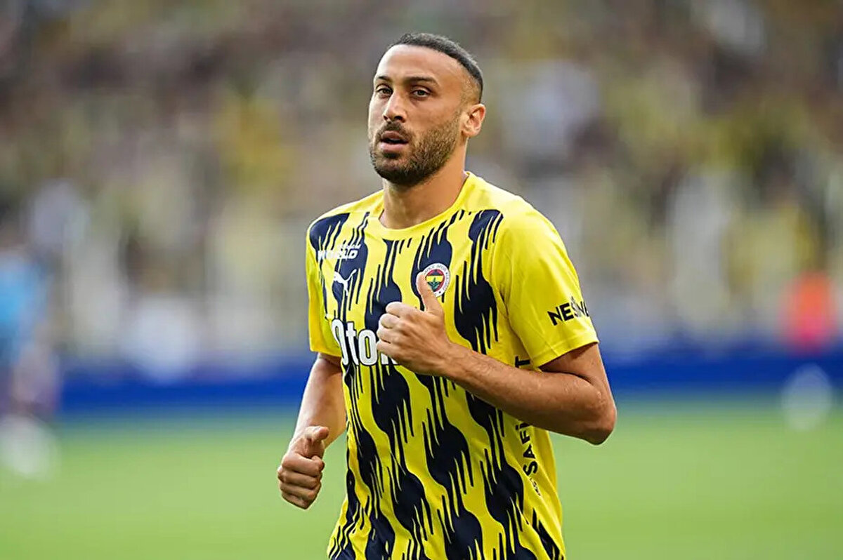 TRT Spor'da yer alan habere göre, Cenk Tosun, Amedspor'un teklifini reddetti. Sarı-lacivertlilerin santrfor transferi yapılmadan o bölgede kayıp istemediği belirtildi.<br>