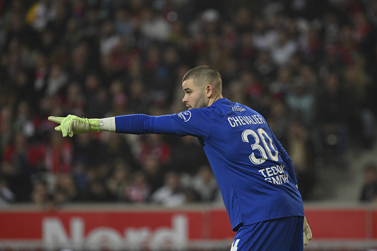 Geçtiğimiz sezon yarıştığı tüm kulvarlarda şampiyonluğa ulaşan Paris Saint Germain, yeni sezonun ikinci transferini Lucas Chevalier 'le yapıyor.<br>https://images.ntvspor.net/images/donnarumma-AP-2.jpg?width=930&format=webp&quality=75<br>