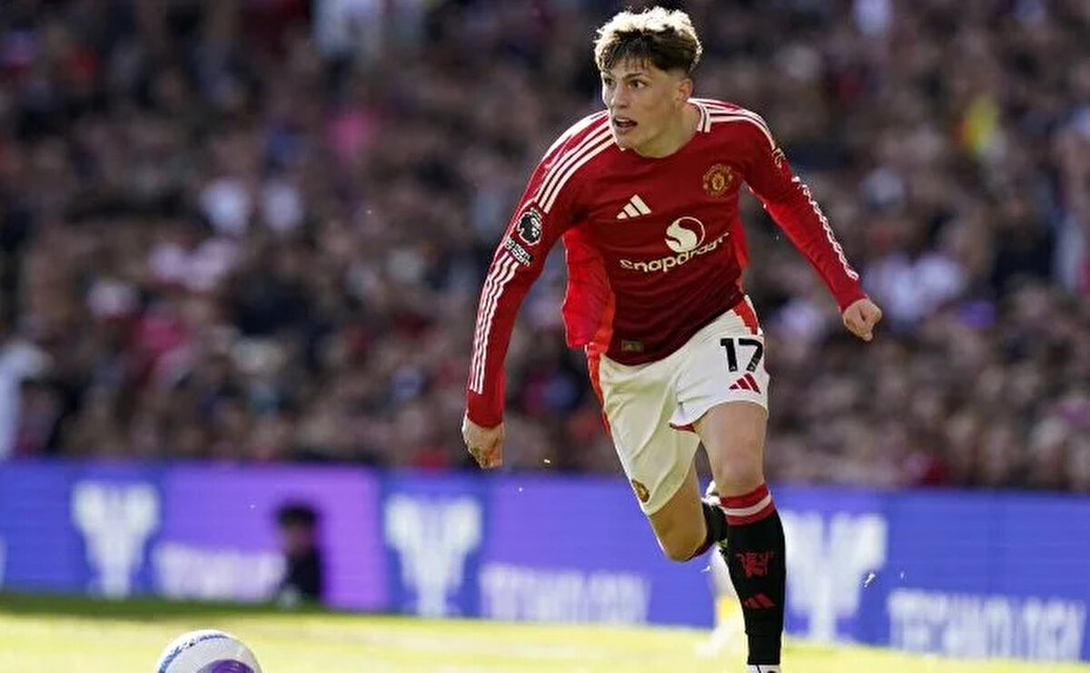 Garnacho'nun piyasa değeri ne?<br><br>Garnacho'nun mevcut piyasa değeri 45 milyon euro olarak belirlendi.