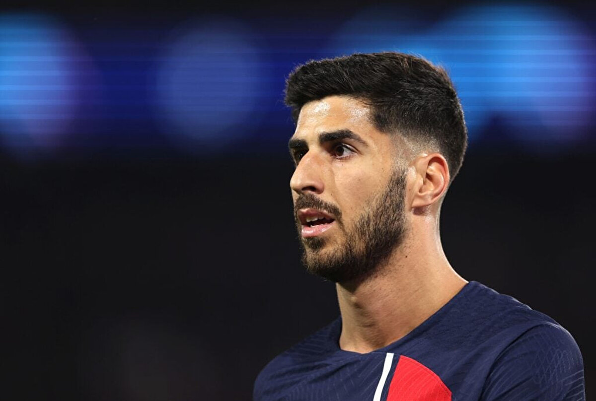 Fenerbahçe'nin ilgilendiği ve şuan PSG forması terleten Marco Asensio'ya ve listedeki bir diğer yıldıza daha Benfica talip oldu.