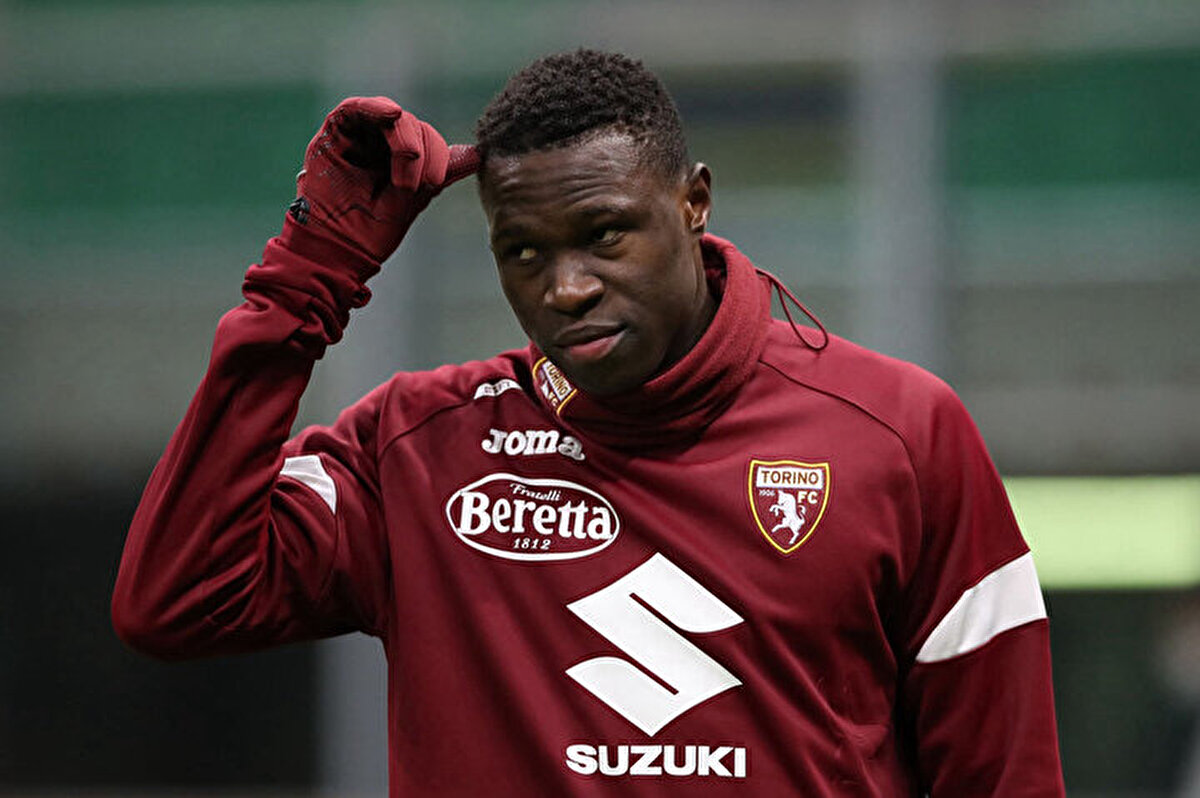 Galatasaray'ın transfer listesinde yer alan Wilfried Singo, geleceğiyle ilgili kararını verdi.<br>