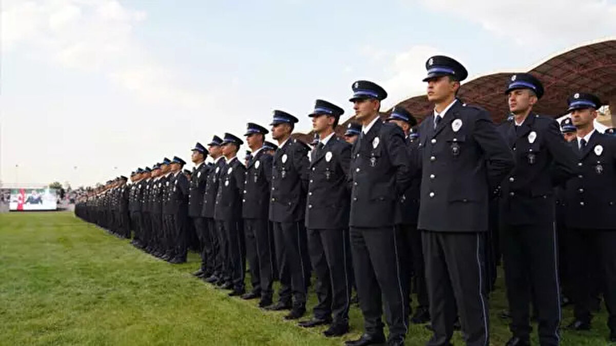 Polis akademisi başvurusu nasıl yapılır?<br>Başvurular, 2-6 Ağustos 2025 tarihleri arasında www.pa.edu.tr internet sitesi üzerinden e-Devlet girişiyle yapılacak.