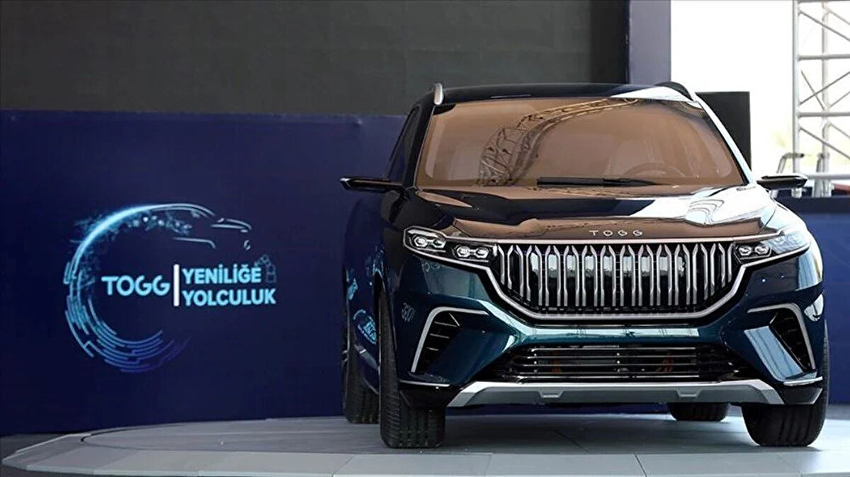 Kurumsal müşteriler için 250 bin lira sıfır faizli olarak 12 ay vadede sunuluyor ve aylık ödemesi 20 bin 833 lira oldu.<br><br>1 milyon 750 bin lira, 48 ay vadeli yüzde 3.09 oranında faize sahip kredide ise aylık ödeme 72 bin 419 lira oldu.