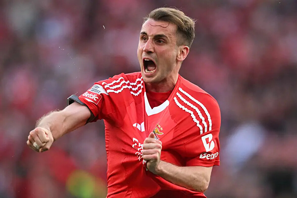 Fenerbahçe, Benfica ile pazarlıkları tamamlayıp milli futbolcuyu gün içinde İstanbul'a getirmeyi planlarken, sürpriz bir transferin daha bugün şehre gelmesi gündemde.