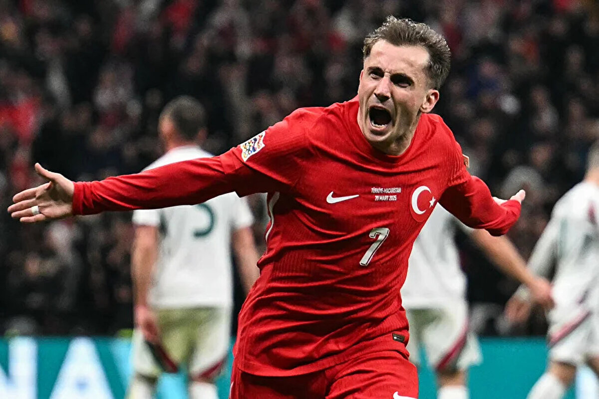 Radyo Gol'de konuşan DHA Spor Müdürü Uğur Demirkırdı, Fenerbahçe'nin Kerem Aktürkoğlu'yla birlikte bir transferi daha bu akşam İstanbul'a getireceğini söyledi.<br>