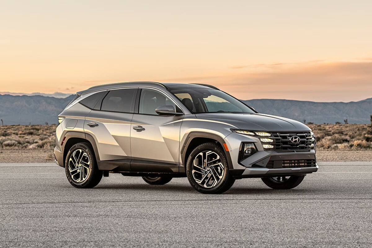 4-Hyundai Tucson<br><br>(Mild hybrid ve hibrit seçenekli)