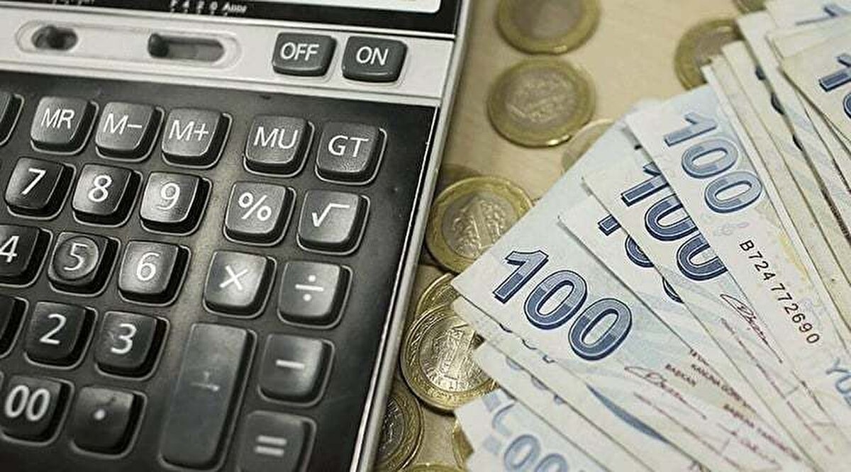 Kira artışında yasal sınır kalktı mı?<br><br>2022 yılında başlatılan ve 2024 Haziran ayında sona eren yüzde 25 kira artışı sınırlaması, sadece konut kiraları için geçerliydi. Uygulamanın sona ermesiyle birlikte 2025 yılında yapılacak kira artışlarında yeniden TÜFE verileri dikkate alınmaya başlandı. Bu da ev sahiplerinin, TÜFE ortalamasını geçmeyecek şekilde zam yapabileceği anlamına geliyor.