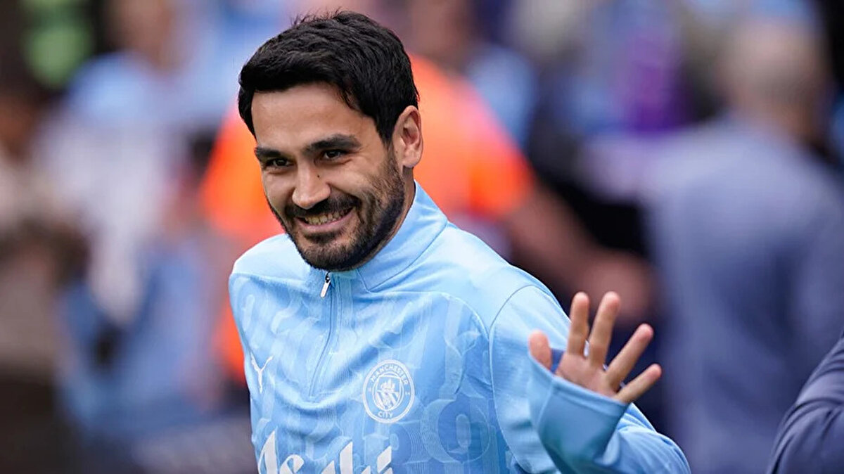 34 yaşındaki futbolcuyla 4-5 milyon euroluk bir yıllık ücret önerileceği ve anlaşmanın sağlanması halinde City'den bonservisinin alınacağı belirtildi.<br>