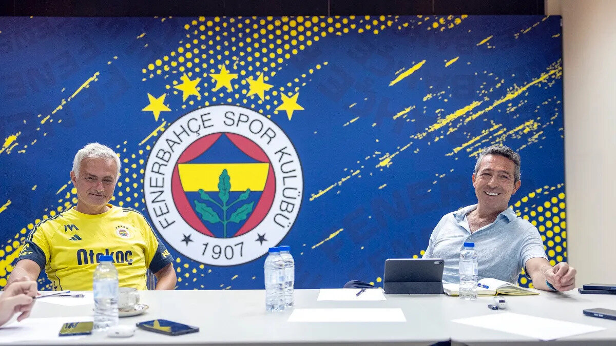  Portekizli teknik adm, ön liberonun yanı sıra orta sahanın merkezine de takviye raporu verdi ancak henüz adım atılmış değil.