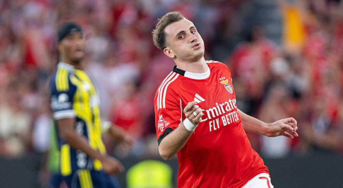 Oyanarsa UEFA kuralına takılacak<br><br>Kerem Aktürkoğlu eğer Benfica'nın Nice ile oynayacağı maçta forma giyerse UEFA kurallarına göre Fenerbahçe'nin yıldız futbolcuyu Şampiyonlar Ligi eleme turlarında kadrosunu almasına izin verilmeyecek.