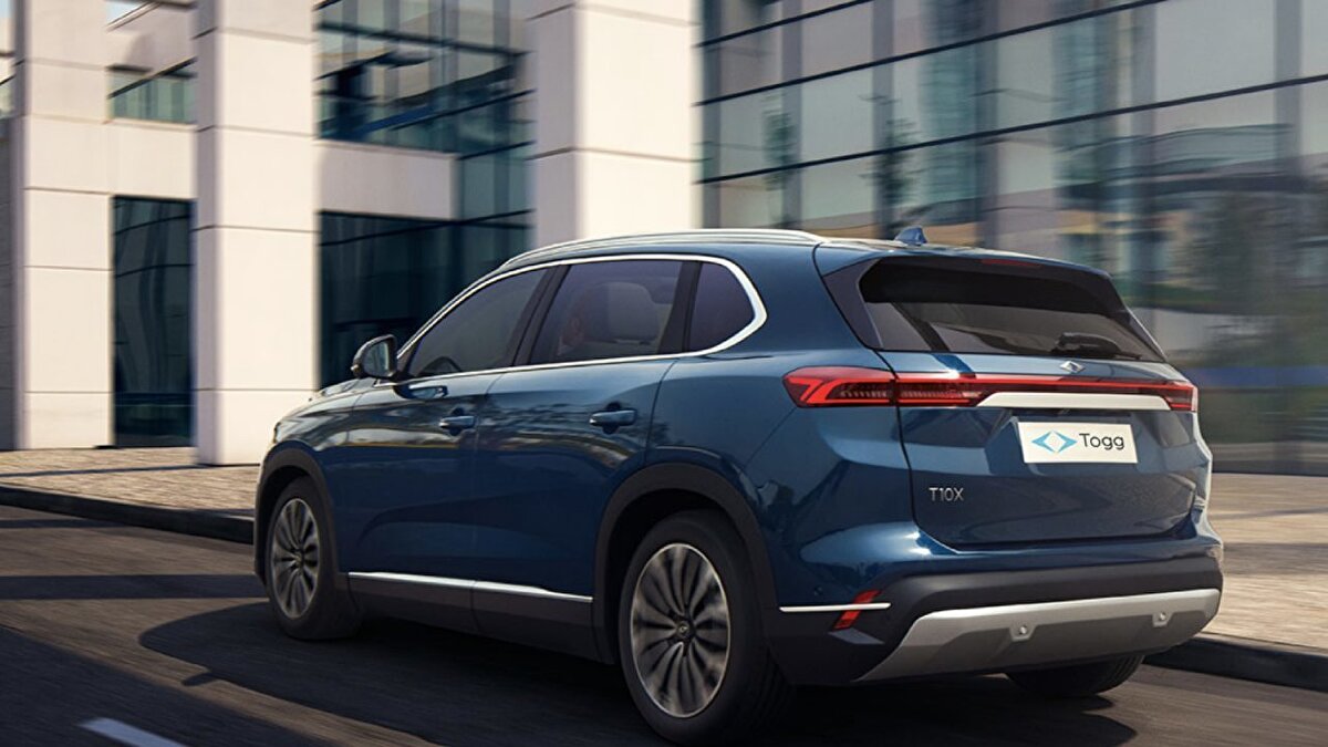 862 bin TL'ye sıfır Togg<br><br><br>Togg’un güncel kampanyasına göre, T10X V2 modelinin başlangıç fiyatı 1 milyon 862 bin TL seviyesinde.<br><br><br>Kampanya kapsamında bireysel kullanıcılara 48 ay vadeyle 1 milyon TL’ye kadar kredi desteği sunuluyor. Bu da en az 862 bin TL peşinatı olan bir kişinin, geri kalan tutarı krediyle karşılayarak sıfır kilometre Togg sahibi olabileceği anlamına geliyor. Aylık taksitler ise 45 bin TL bandında seyrediyor.