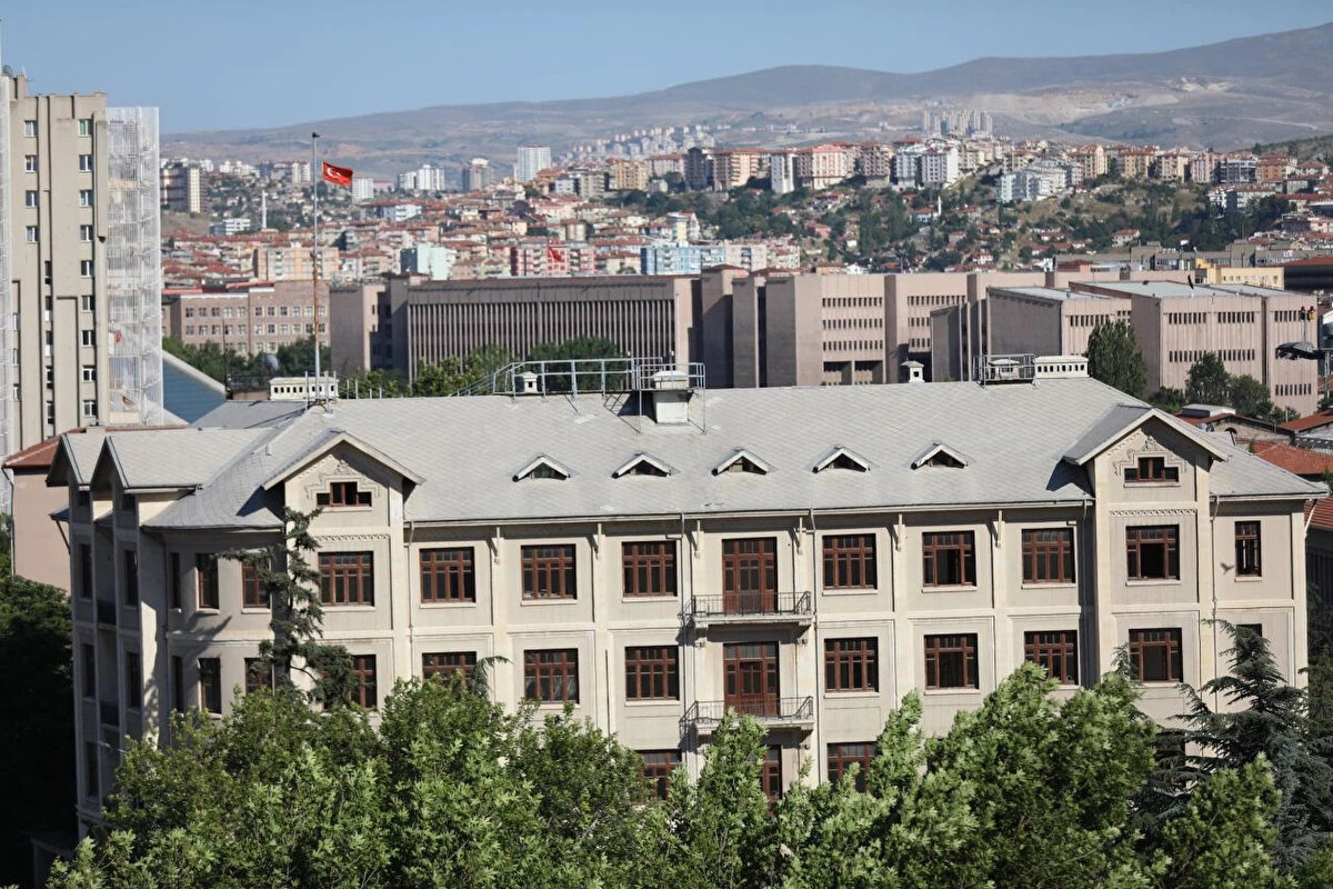 Ankara Medipol Üniversitesi<br>Yüzde 50 burslu 925.000 TL / tercih indirimli 693.750 TL