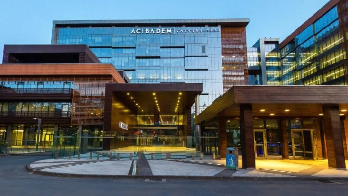 Acıbadem Üniversitesi<br>Yüzde 50 burslu 1.175.000 TL