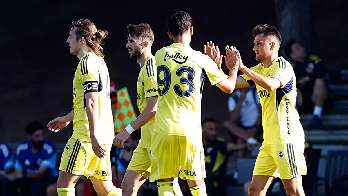 3 talip daha çıktı<br><br><br>Cengiz Ünder, Jose Mourinho'nun kararı sonrası büyük bir şok yaşarken, yeni sezon planları arasında yer almayan milli futbolcunun talipleri artıyor.<br>