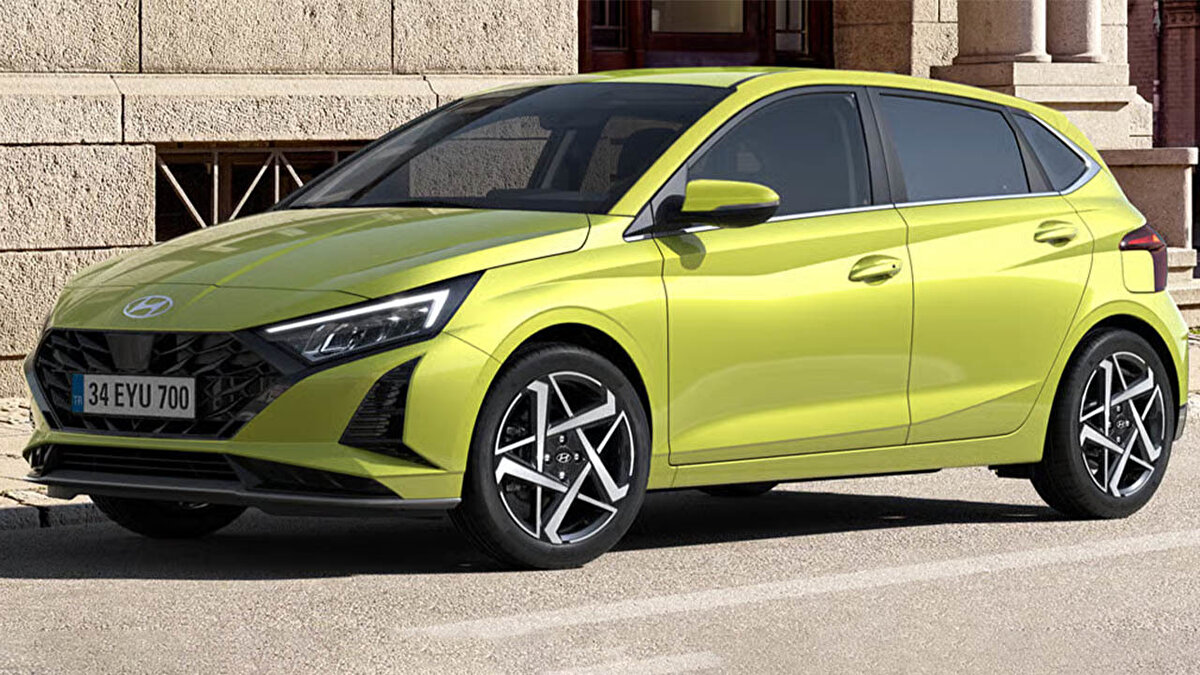 2025 Hyundai i20 alınır mı? Şehir içi için ideal mi?<br>Türkiye’nin en çok tercih edilen B segmenti modellerinden biri olan Hyundai i20, 2025 modeliyle yeniden yollarda. Yenilenen tasarımı, artırılan donanım seçenekleri ve gelişmiş sürüş destek sistemleriyle dikkat çeken i20, kompakt yapısına rağmen sunduğu konforla öne çıkıyor. Peki yeni Hyundai i20 gerçekten alınır mı? Hangi motor tercih edilmeli, hangi donanım seviyesi mantıklı? İşte detaylar...