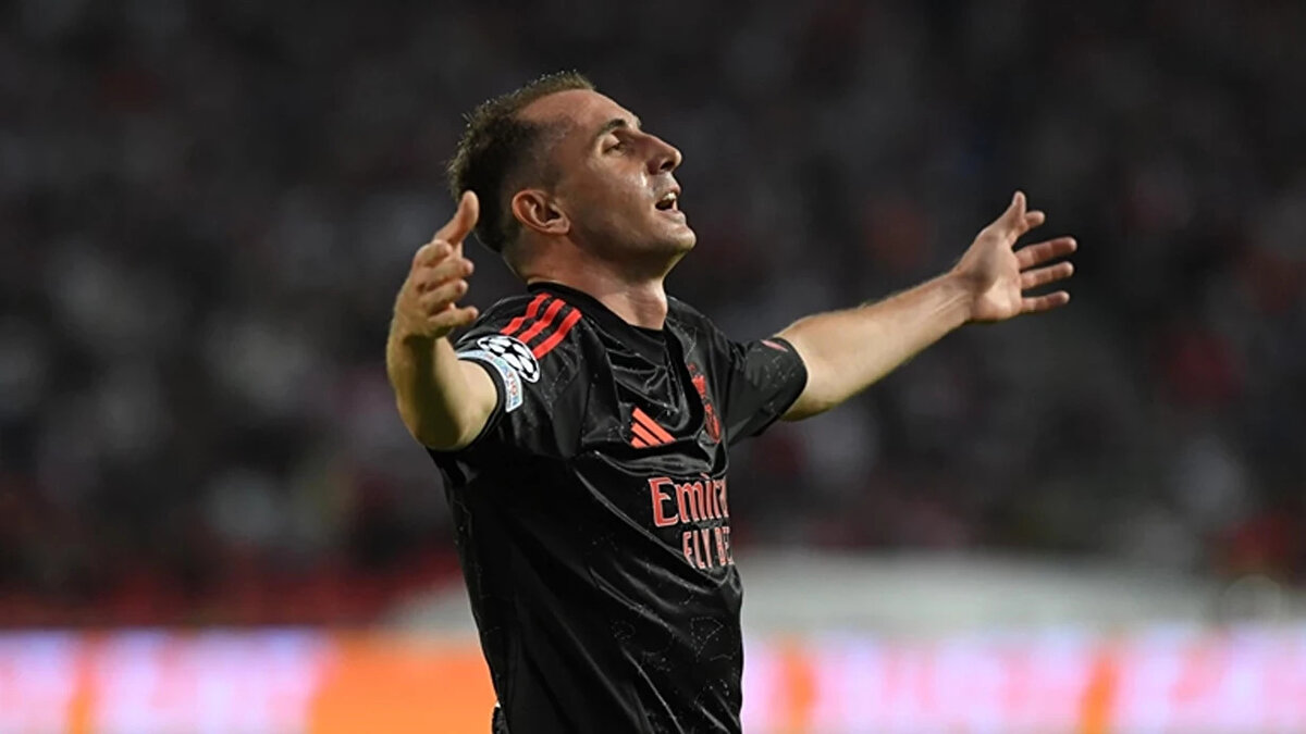 Fenerbahçe'nin Kerem Aktürkoğlu transferi için Benfica ile görüşmeleri sürdürüyor.