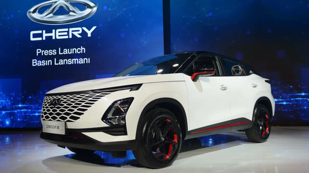 39. Chery Omoda 5 Pro<br>Aylık satış: 115<br>Yıllık satış: 2.382<br>Fiyat aralığı: 2.145.000 TL – 2.220.000 TL