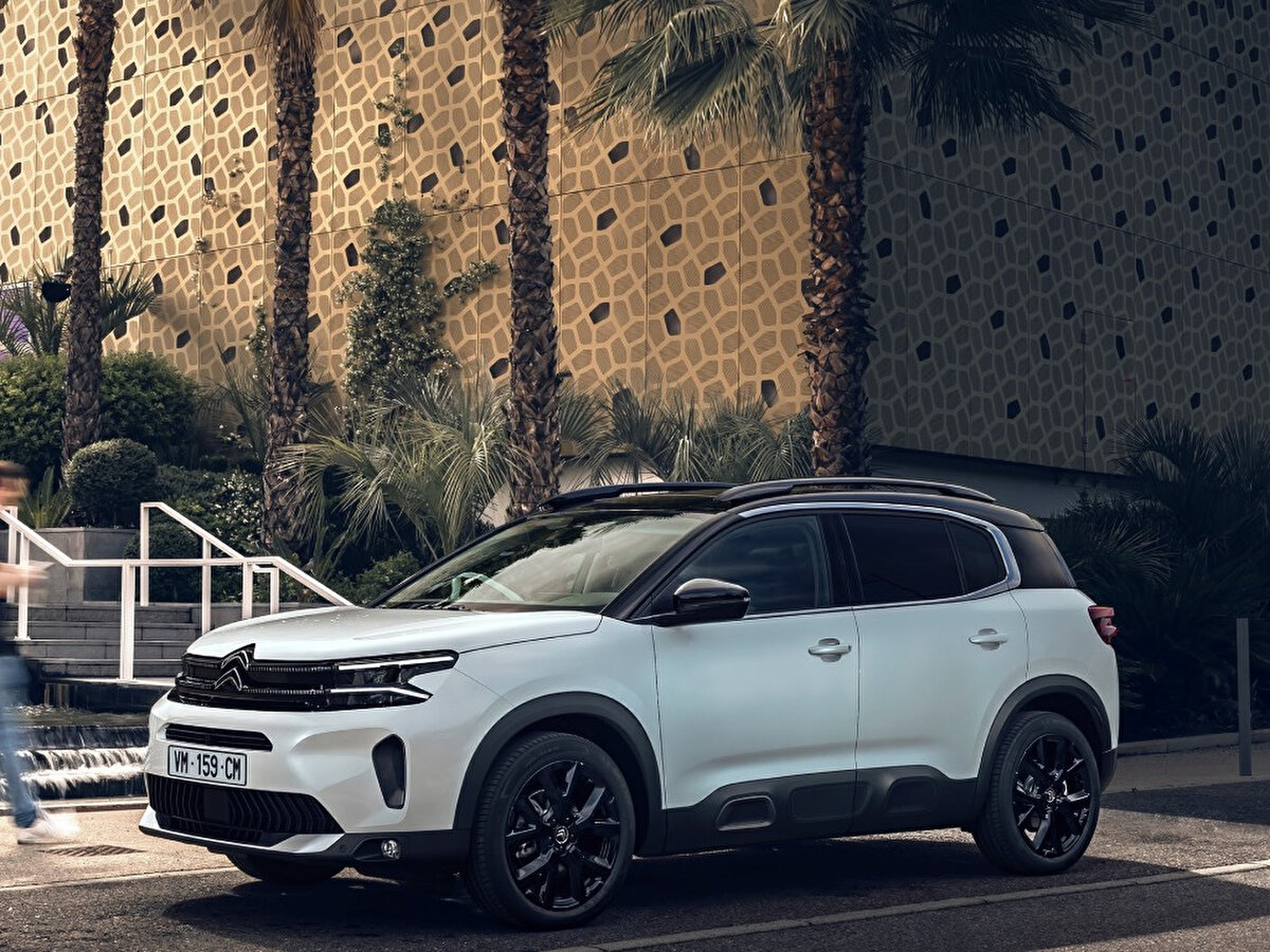 36. Citroën C5 Aircross<br>Aylık satış: 773<br>Yıllık satış: 3.524<br>Fiyat aralığı: 2.210.000 TL – 2.234.000 TL