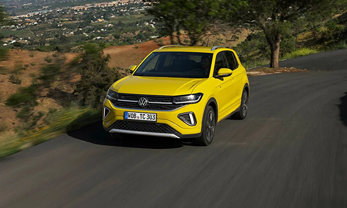 26. Volkswagen T-Cross<br>Aylık satış: 1.112<br>Yıllık satış: 4.792<br>Fiyat aralığı: 1.885.000 TL – 2.383.000 TL