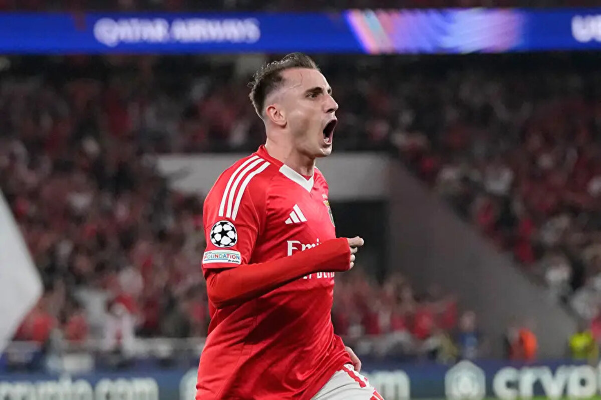 Transfer çalışmalarına devam eden Fenerbahçe'de gündemin bir numaralı maddesi olan Kerem Aktürkoğlu ile her konuda anlaşma sağlandı.