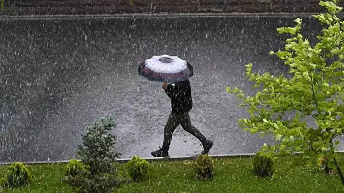 <br><br>BÖLGELERİMİZDE HAVA<br><br> <br><br>MARMARA<br><br> <br><br> <br><br>Parçalı, yer yer çok bulutlu, Bilecik ve Çanakkale dışında bölgenin sağanak ve gök gürültülü sağanak yağışlı geçeceği tahmin ediliyor. Rüzgarın, kuzey ve kuzeydoğu yönlerden kuvvetli ve yer yer kısa süreli fırtına (40-70 km/saat) şeklinde esmesi bekleniyor.<br><br> <br><br>BALIKESİR 21°C, 33°C<br><br> <br><br>Parçalı, yer yer çok bulutlu, yerel kuvvetli olmak üzere, bu akşam ve gece saatlerinde aralıklı sağanak ve gök gürültülü sağanak yağışlı<br><br> <br><br>EDİRNE 23°C, 35°C<br><br> <br><br>Parçalı, yer yer çok bulutlu, bu akşam ve gece saatlerinde aralıklı sağanak ve gök gürültülü sağanak yağışlı<br><br> <br><br>İSTANBUL 22°C, 31°C<br><br> <br><br>Parçalı, yer yer çok bulutlu, bu akşam saatlerinde yerel kuvvetli olmak üzere, aralıklı sağanak ve gök gürültülü sağanak yağışlı<br><br> <br><br>KIRKLARELİ 22°C, 32°C<br><br> <br><br>Parçalı, yer yer çok bulutlu, bu akşam ve gece saatlerinde aralıklı sağanak ve gök gürültülü sağanak yağışlı<br>