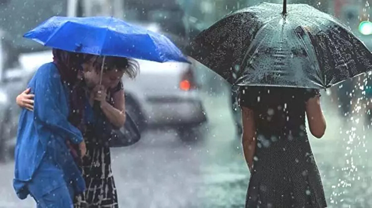 <br><br>İÇ ANADOLU<br><br> <br><br>Parçalı ve az bulutlu geçeceği tahmin ediliyor.<br><br> <br><br>ANKARA 22°C, 35°C<br><br> <br><br>Parçalı ve az bulutlu<br><br> <br><br>ÇANKIRI 20°C, 37°C<br><br> <br><br>Parçalı ve az bulutlu<br><br> <br><br>ESKİŞEHİR 19°C, 32°C<br><br> <br><br>Parçalı ve az bulutlu<br><br> <br><br>KONYA 24°C, 35°C<br><br> <br><br>Parçalı ve az bulutlu<br>