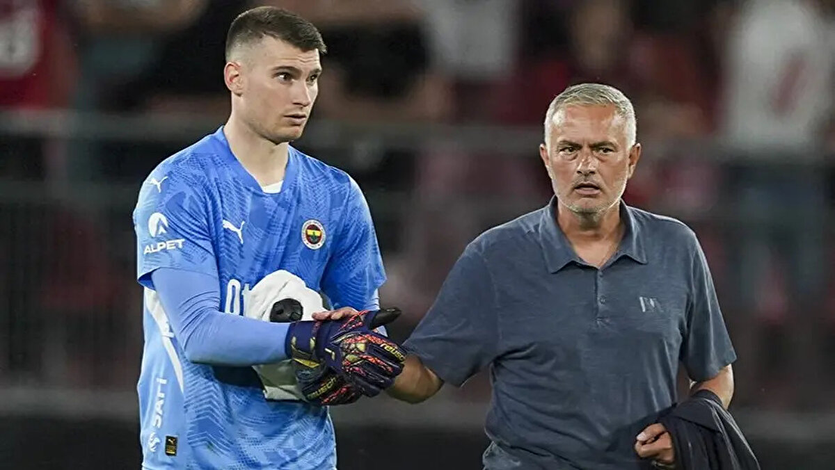 Fenerbahçe'de Dominik Livakovic de ayrılık kervanına katılabilir.