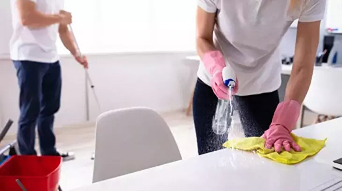 TYP Kapsamında Okullara Temizlik Görevlisi Alımı Başladı mı?<br><br>TYP programı kapsamında Ordu ve Kastamonu illerinde başvurular 1-5 Ağustos 2025 tarihleri arasında alındı. Diğer birçok ilde ise MEB ile İŞKUR arasında imzalanan protokol çerçevesinde alımlar başlamaya başladı ya da başlaması bekleniyor. Başvuru tarihleri ve kontenjanlar illerin İŞKUR müdürlükleri tarafından ilan ediliyor.