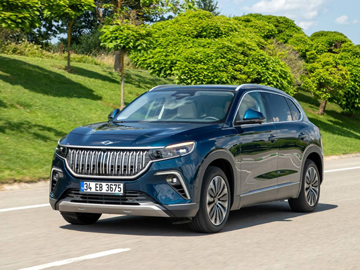 MODEL BAZINDA ZİRVEDE YİNE TOGG VAR<br><br>Model bazında incelendiğinde de satış lideri Togg T10X oldu. Onu sırasıyla Tesla Model Y, MINI Countryman, KIA EV3 ve KG Mobility Torres takip etti.