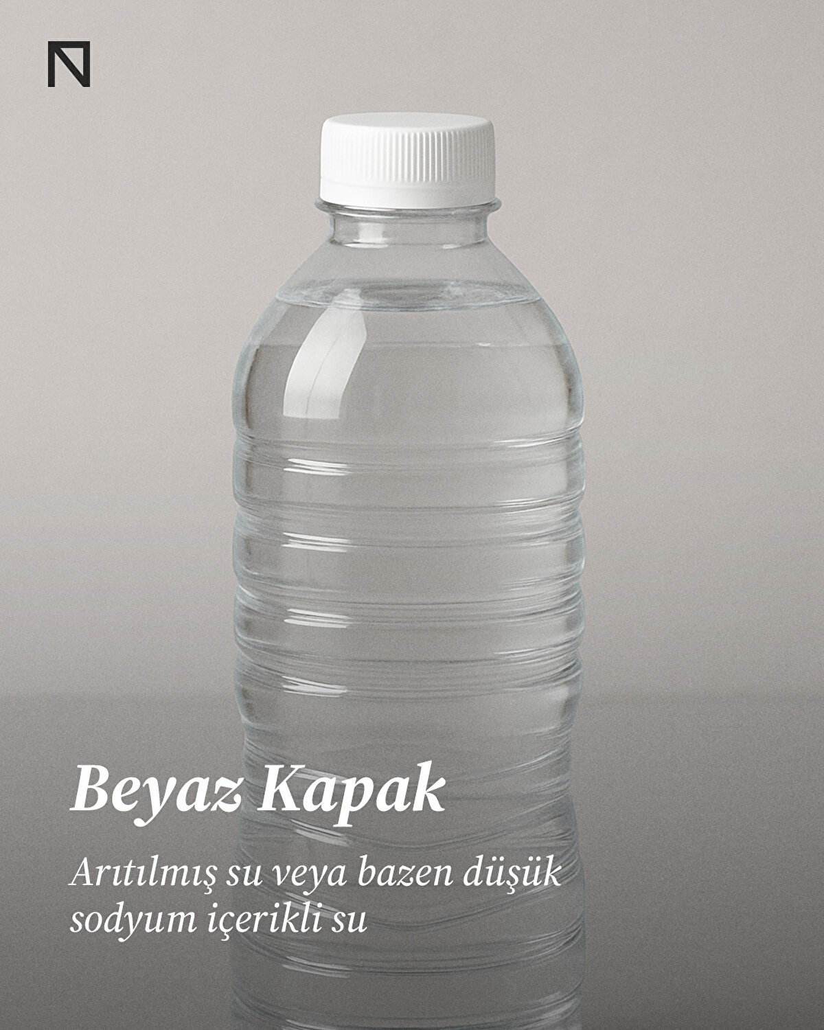 Kırmızı Kapak – Yüksek Sodyumlu Su<br><br>Bazı markalar, sodyum oranı yüksek ürünlerini kırmızı kapakla ayırır. Özellikle yüksek mineral içerikli kaynak sularında karşımıza çıkar. Kırmızı kapak, dikkat çekici yapısıyla uyarıcı işlev görür.