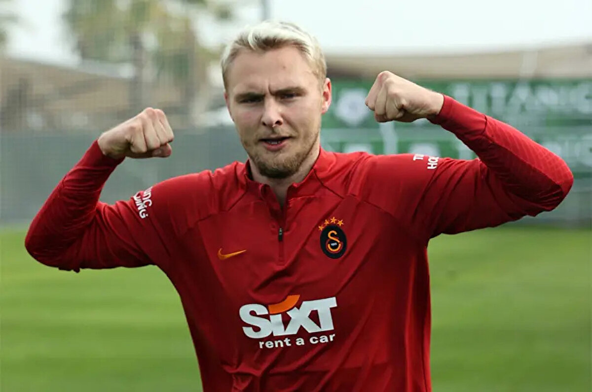 <br><br>Victor Nelsson ve Carlos Cuesta da lig lisansları çıkarılmadığı için Gaziantep karşısında forma giymeyecekler. Bu isimlere ek olarak takımda düşünülmeyen Derrick Köhn de Gaziantep deplasmanında yok.<br>